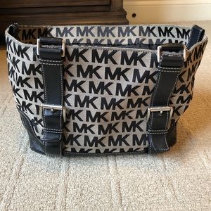 Michael Kors large purse / shoulder bag / tote